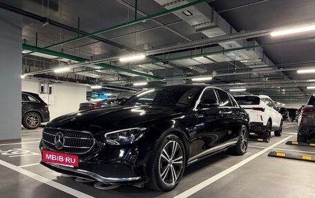 Mercedes-Benz E-Класс, 2021 год, 4 700 000 рублей, 3 фотография