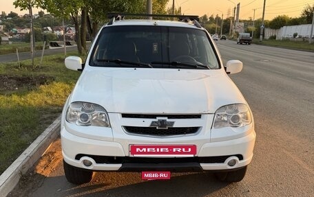 Chevrolet Niva I рестайлинг, 2011 год, 299 000 рублей, 2 фотография