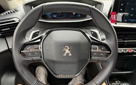 Peugeot 2008 II, 2022 год, 1 514 000 рублей, 8 фотография