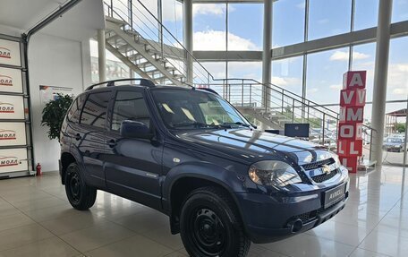 Chevrolet Niva I рестайлинг, 2017 год, 899 000 рублей, 4 фотография