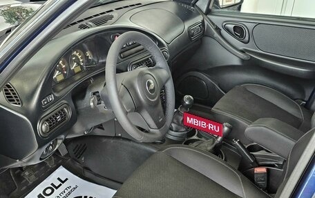 Chevrolet Niva I рестайлинг, 2017 год, 899 000 рублей, 10 фотография