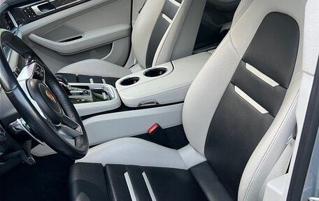 Porsche Panamera II рестайлинг, 2018 год, 6 800 000 рублей, 10 фотография