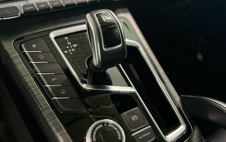 Geely Atlas, 2022 год, 1 749 000 рублей, 7 фотография