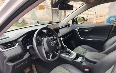 Toyota RAV4, 2023 год, 4 100 000 рублей, 6 фотография