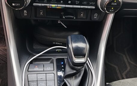 Toyota RAV4, 2023 год, 4 100 000 рублей, 12 фотография