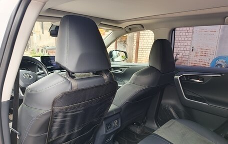 Toyota RAV4, 2023 год, 4 100 000 рублей, 16 фотография