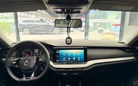Skoda Octavia IV, 2023 год, 2 240 000 рублей, 8 фотография