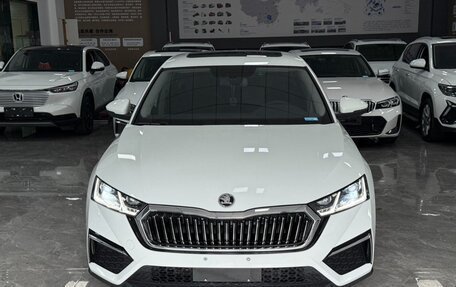 Skoda Octavia IV, 2023 год, 2 240 000 рублей, 2 фотография