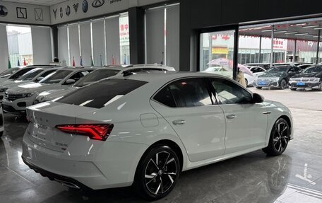 Skoda Octavia IV, 2023 год, 2 240 000 рублей, 14 фотография