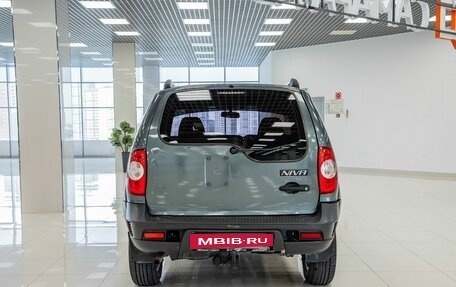 Chevrolet Niva I рестайлинг, 2013 год, 358 000 рублей, 8 фотография