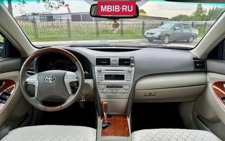 Toyota Camry, 2011 год, 1 250 000 рублей, 10 фотография