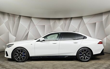 BMW 5 серия, 2023 год, 6 900 000 рублей, 5 фотография