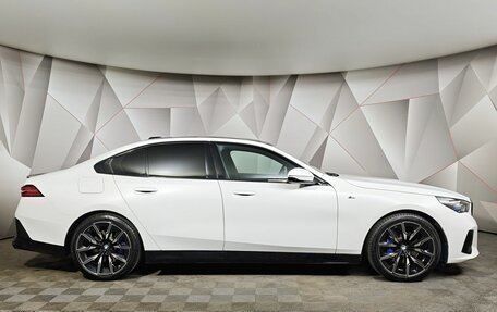 BMW 5 серия, 2023 год, 6 900 000 рублей, 6 фотография