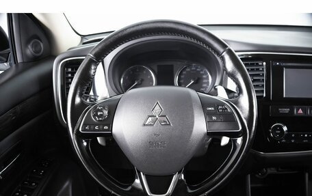 Mitsubishi Outlander III рестайлинг 3, 2015 год, 1 899 000 рублей, 15 фотография