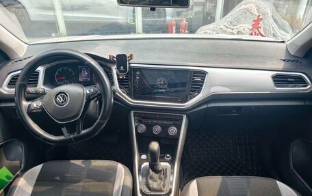 Volkswagen T-Roc I, 2022 год, 1 767 000 рублей, 8 фотография
