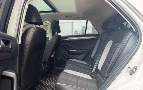 Volkswagen T-Roc I, 2022 год, 1 767 000 рублей, 12 фотография