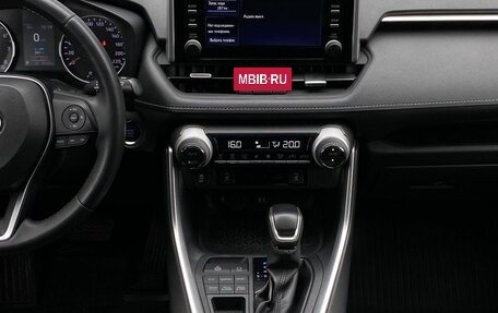 Toyota RAV4, 2019 год, 3 099 000 рублей, 14 фотография