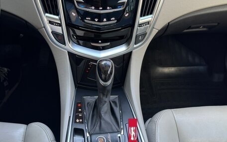 Cadillac SRX II рестайлинг, 2014 год, 1 680 000 рублей, 13 фотография