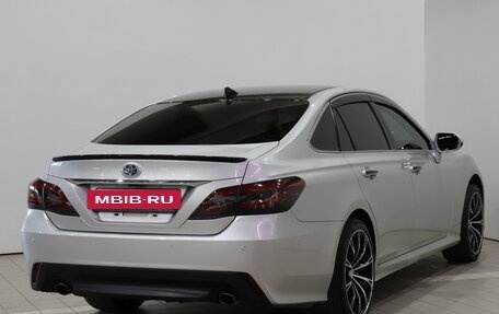 Toyota Crown, 2019 год, 2 900 000 рублей, 5 фотография