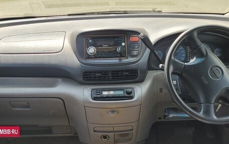 Nissan Serena II, 2000 год, 240 000 рублей, 7 фотография