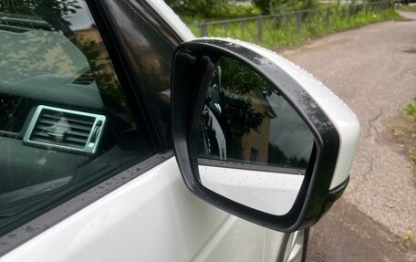 Land Rover Discovery Sport I рестайлинг, 2017 год, 2 350 000 рублей, 14 фотография