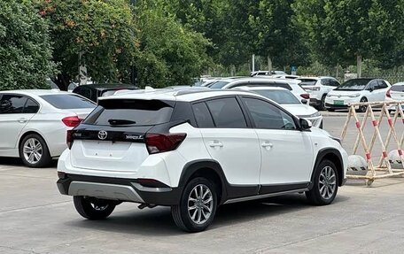 Toyota Yaris XP150 рестайлинг, 2022 год, 1 343 000 рублей, 3 фотография