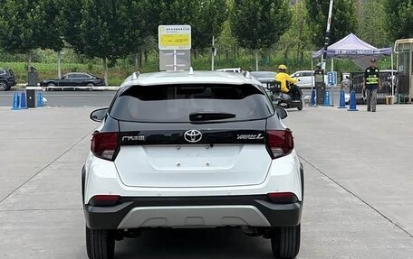 Toyota Yaris XP150 рестайлинг, 2022 год, 1 343 000 рублей, 4 фотография