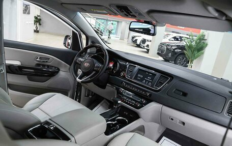 KIA Carnival III, 2019 год, 2 650 000 рублей, 5 фотография