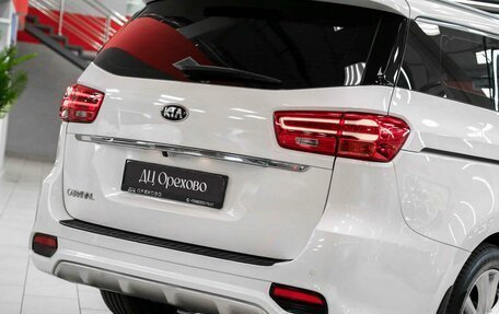 KIA Carnival III, 2019 год, 2 650 000 рублей, 16 фотография