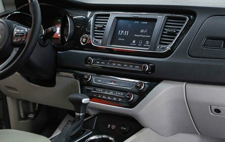 KIA Carnival III, 2019 год, 2 650 000 рублей, 15 фотография