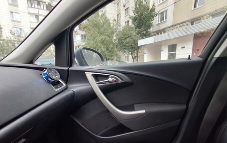 Opel Astra J, 2011 год, 800 000 рублей, 7 фотография