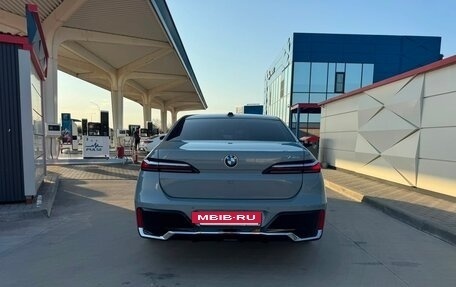 BMW 7 серия, 2022 год, 9 900 000 рублей, 2 фотография