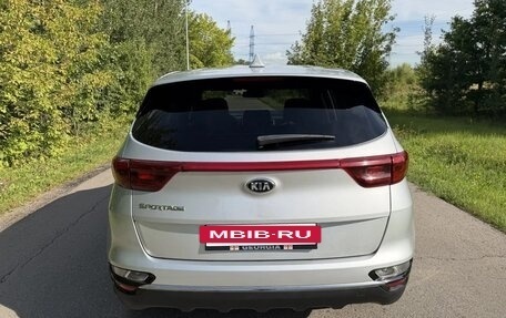 KIA Sportage IV рестайлинг, 2019 год, 2 300 000 рублей, 5 фотография