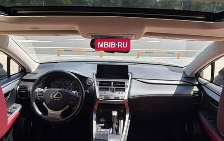 Lexus NX I, 2019 год, 3 550 000 рублей, 10 фотография