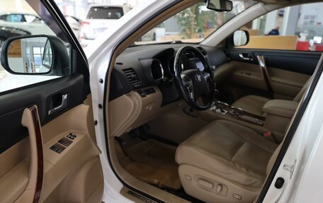 Toyota Highlander III, 2010 год, 1 499 000 рублей, 14 фотография