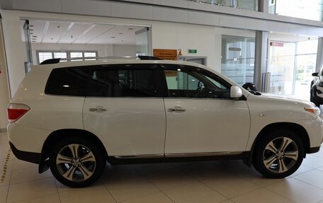 Toyota Highlander III, 2010 год, 1 499 000 рублей, 4 фотография