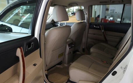 Toyota Highlander III, 2010 год, 1 499 000 рублей, 15 фотография