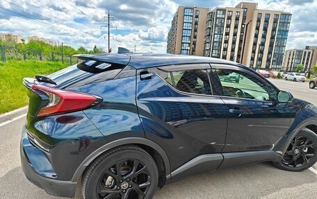 Toyota C-HR I рестайлинг, 2019 год, 2 150 000 рублей, 5 фотография