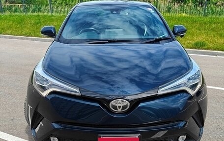 Toyota C-HR I рестайлинг, 2019 год, 2 150 000 рублей, 3 фотография