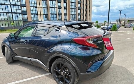 Toyota C-HR I рестайлинг, 2019 год, 2 150 000 рублей, 4 фотография