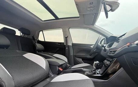 Volkswagen T-Cross I, 2022 год, 1 667 000 рублей, 10 фотография