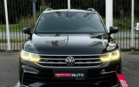Volkswagen Tiguan II, 2021 год, 3 759 000 рублей, 2 фотография