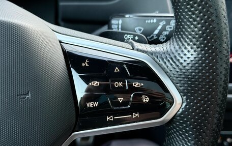 Volkswagen Tiguan II, 2021 год, 3 759 000 рублей, 14 фотография