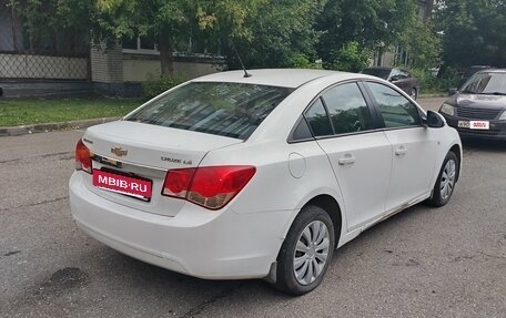 Chevrolet Cruze II, 2011 год, 590 000 рублей, 3 фотография