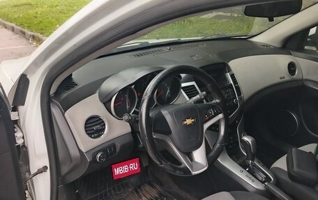 Chevrolet Cruze II, 2011 год, 590 000 рублей, 9 фотография