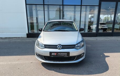 Volkswagen Polo VI (EU Market), 2013 год, 699 000 рублей, 2 фотография
