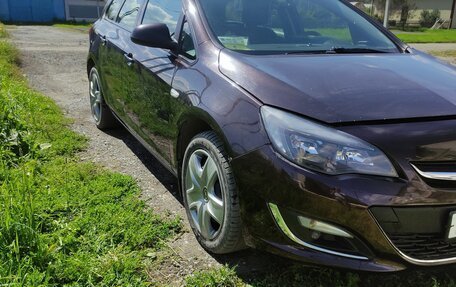 Opel Astra J, 2013 год, 700 000 рублей, 5 фотография