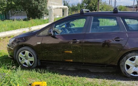 Opel Astra J, 2013 год, 700 000 рублей, 4 фотография
