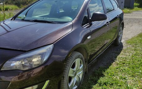 Opel Astra J, 2013 год, 700 000 рублей, 13 фотография