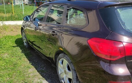 Opel Astra J, 2013 год, 700 000 рублей, 12 фотография
